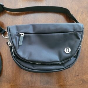 Lululemon All Night Festival bag 2l